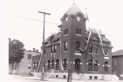 Picture of the Old Post Office in 1927 with the bell situated at the back of the clock tower.